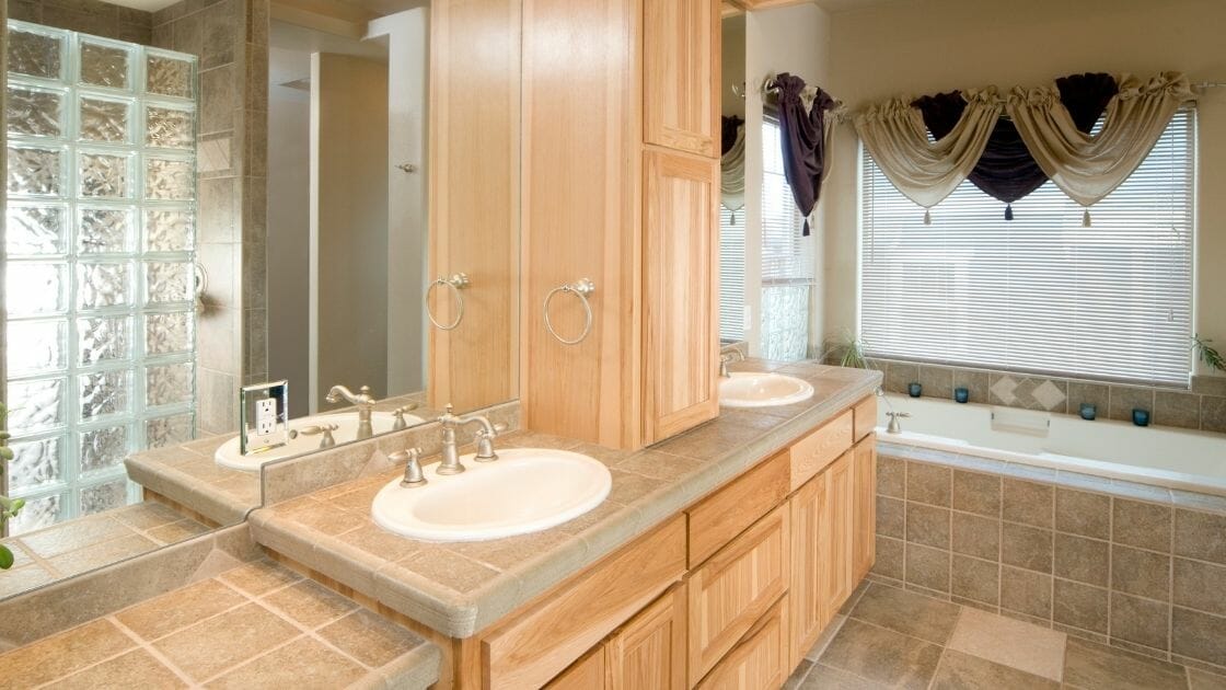 Pros and Cons of Countertop Cabinets