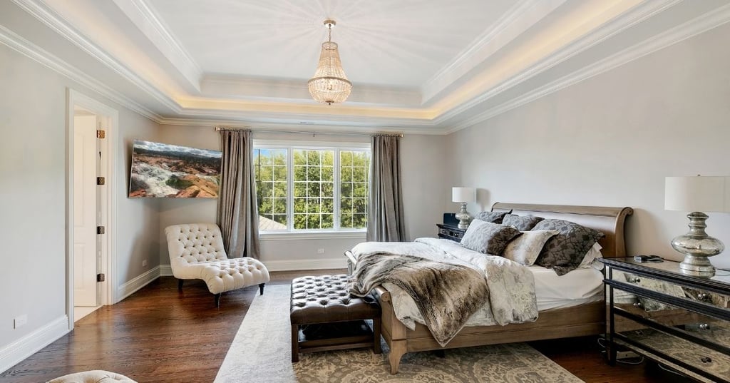 Tips for lighting a tray ceiling