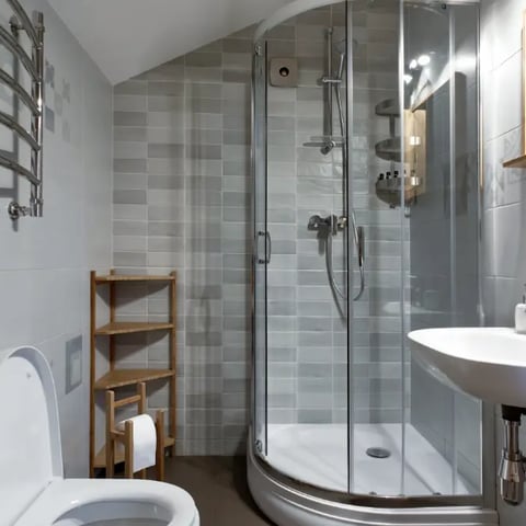 small bathroom design tips