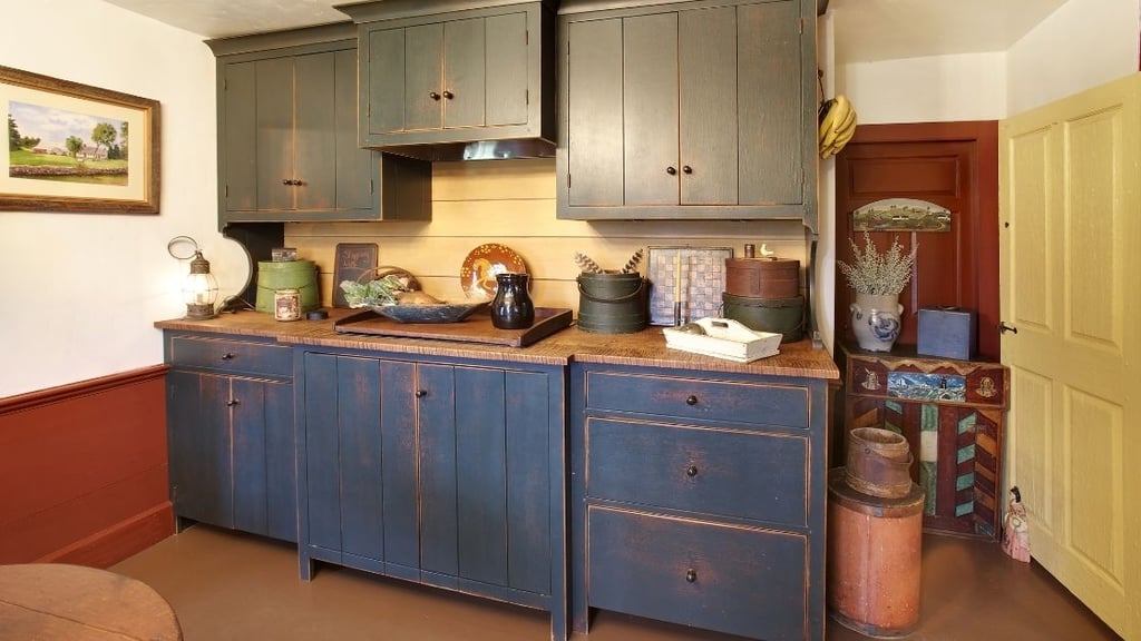 Rustic Wooden Kitchen Distressed Cabinets