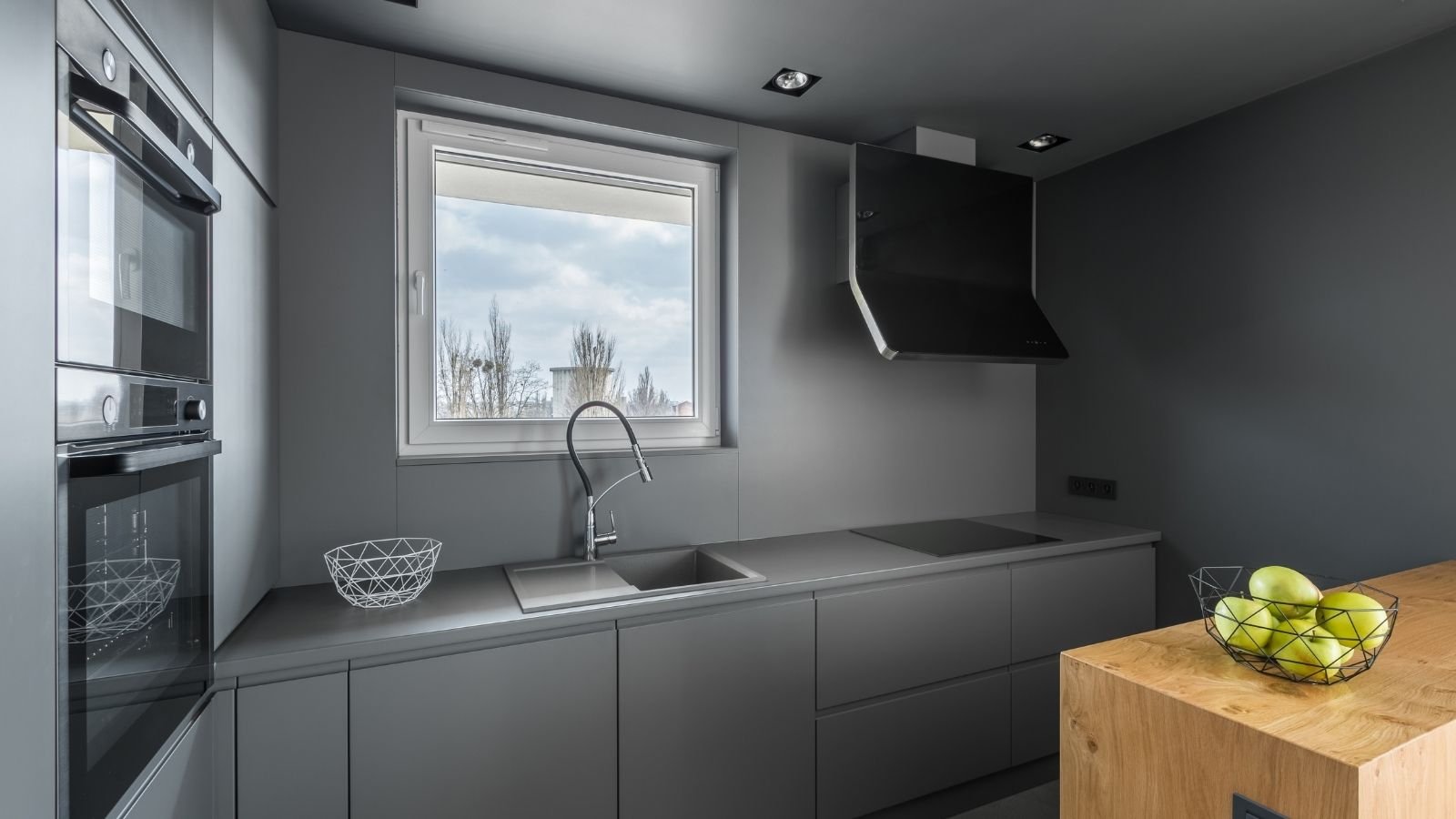 what color walls go with gray kitchen cabinets