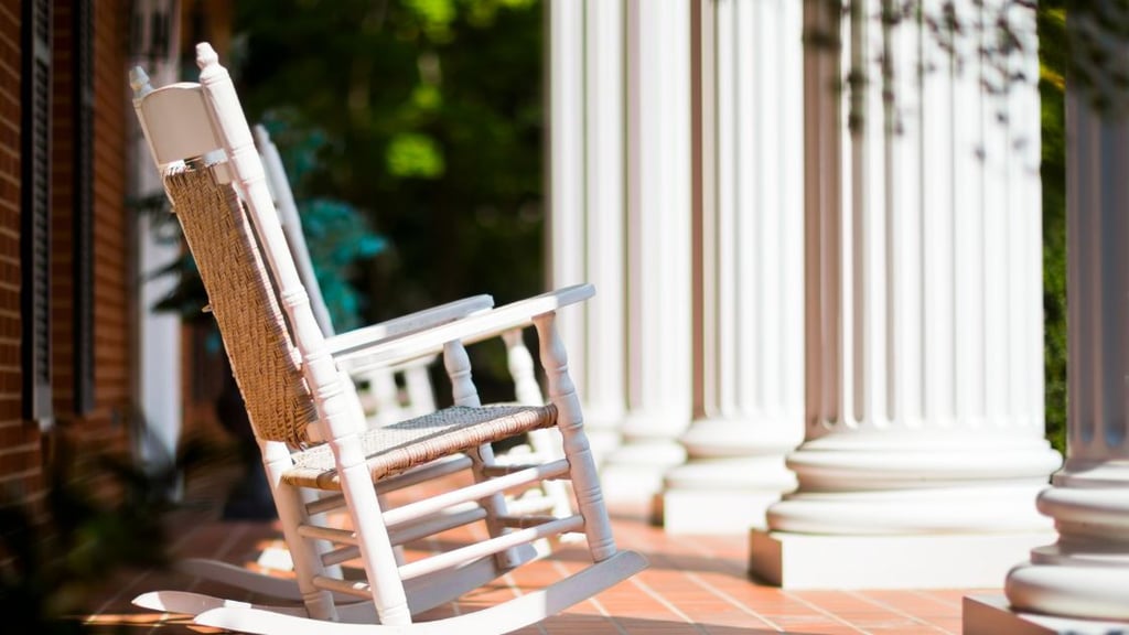 how to identify a Hitchcock rocking chair