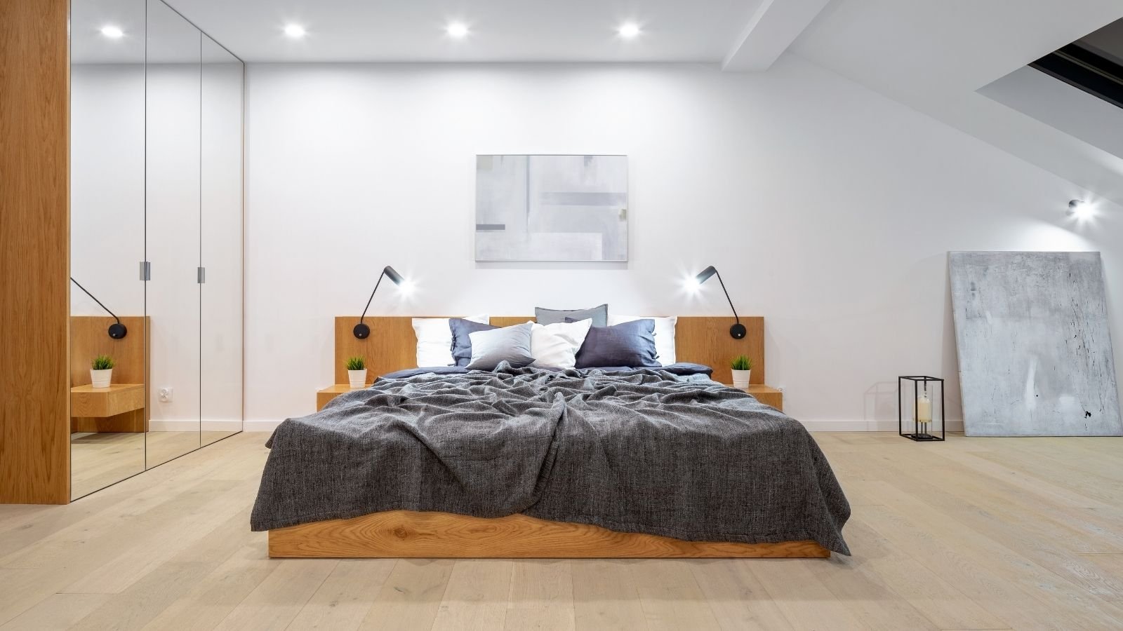 How do you store clothes in an attic bedroom?
