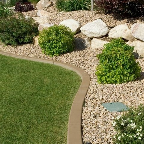 Keep Your Front Yard Looking Good with Low Maintenance Landscaping