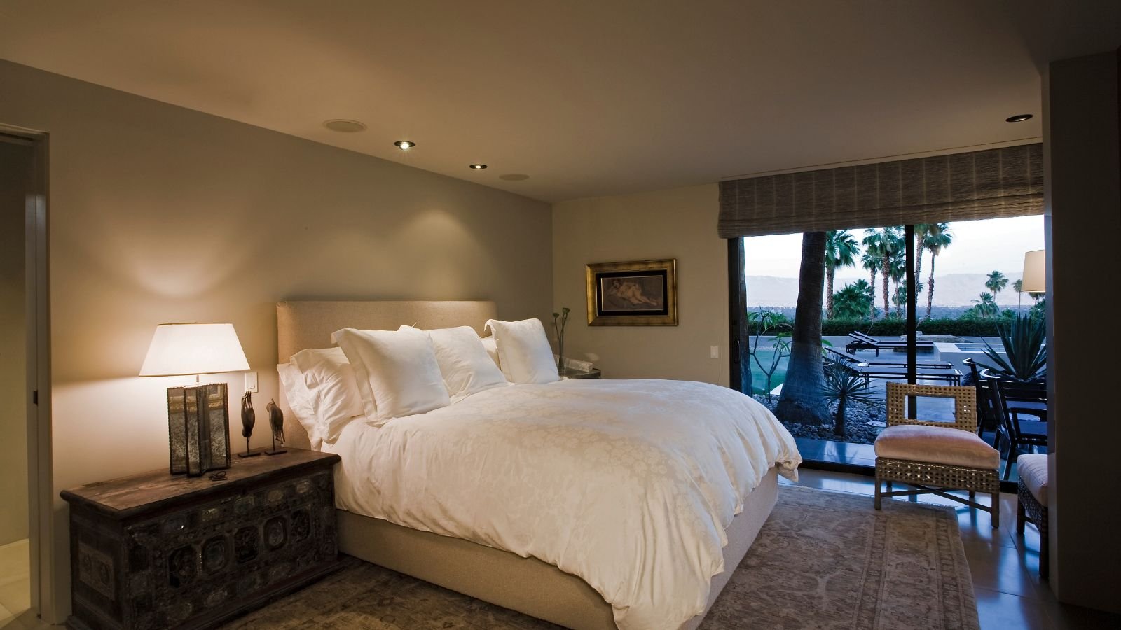 Should the carpet be darker or lighter than the walls?