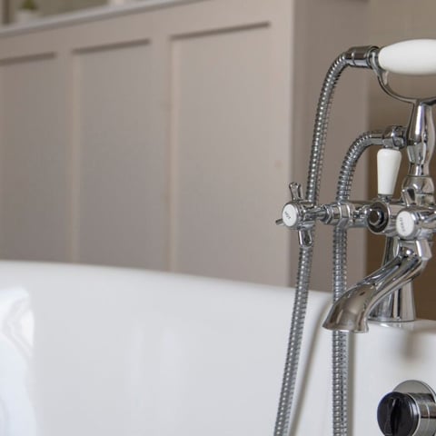 How to Choose the Perfect Bathtub Faucet with Hand Shower 1536×864 1