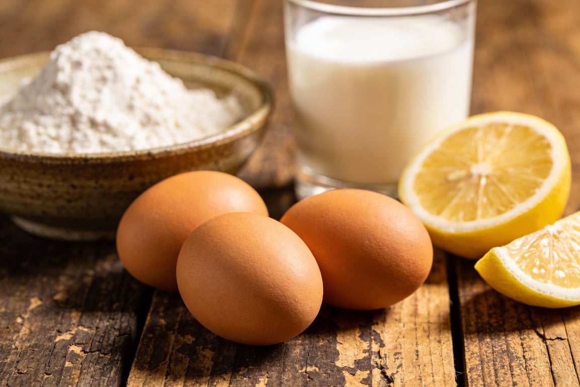 The dramatic rise of a puff pancake recipe in a hot skillet