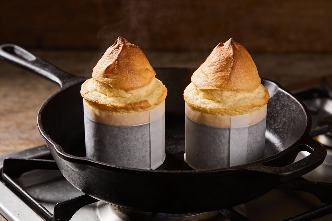 Fluffy Japanese pancakes without mold cooking in a skillet