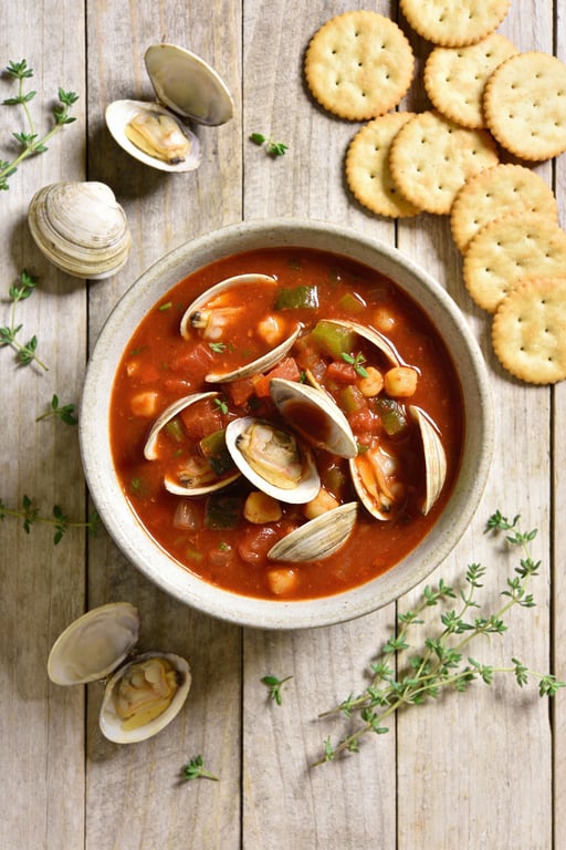 Old-School Manhattan Clam Chowder