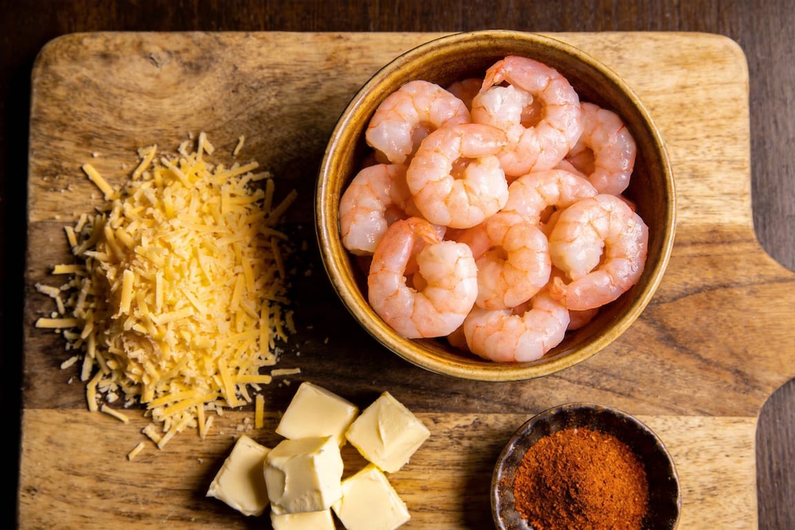 Gourmet prawn cocktail filling and choux consistency