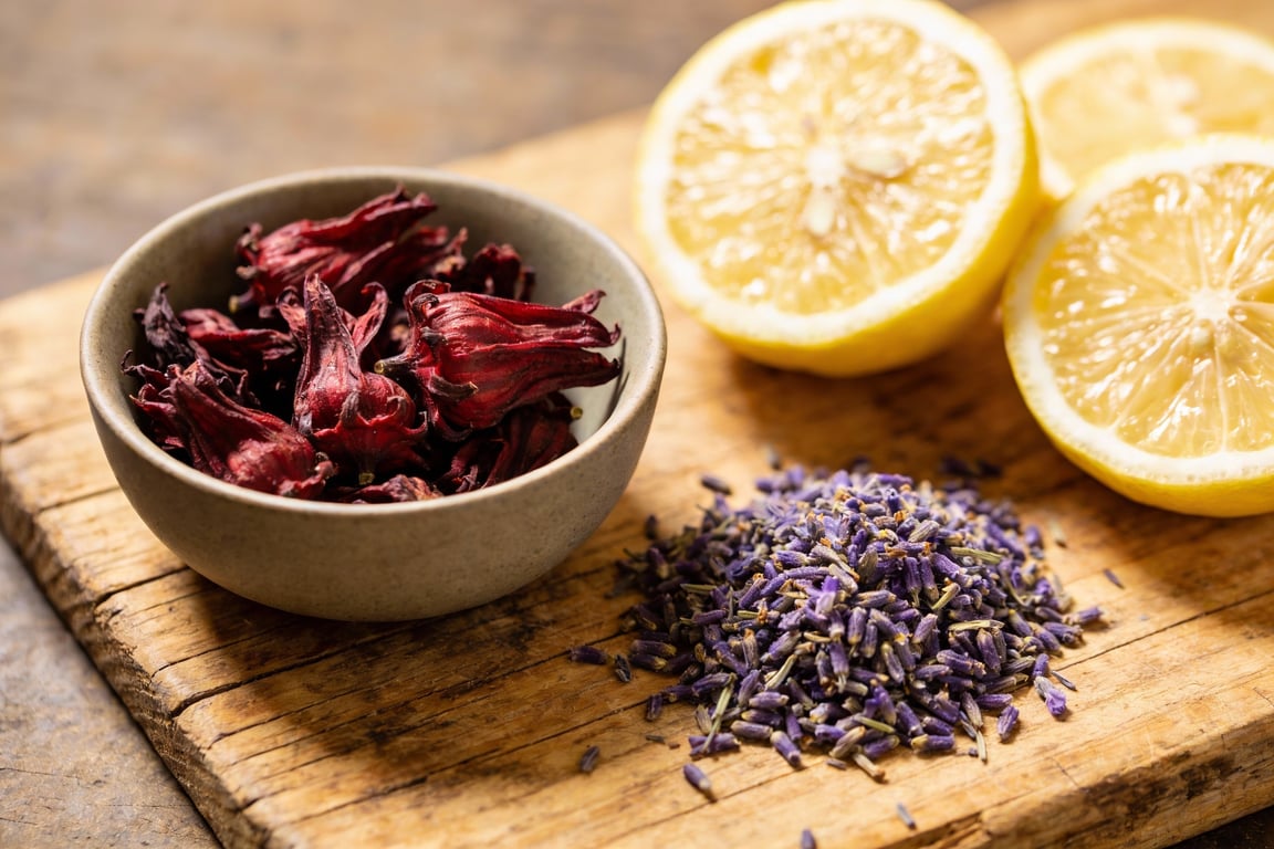 Refreshing vegan summer drinks with hibiscus and lavender