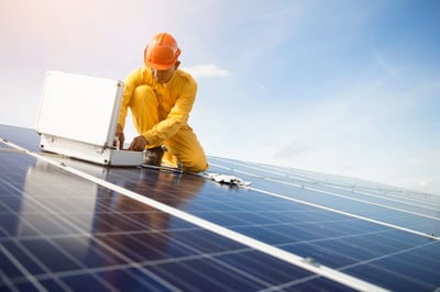 Fotovoltaika a zateplená střecha: Jak optimalizovat využití energie, Woltair