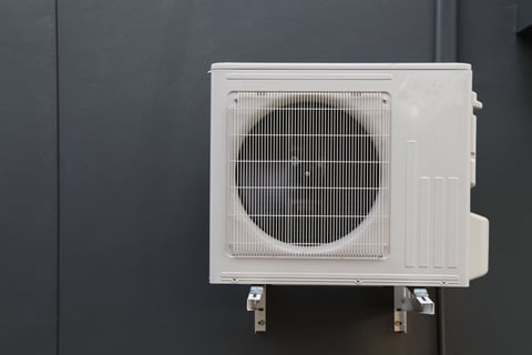 Tepelná čerpadla a legislativa: Co musíte splnit při instalaci?