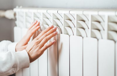 Praskání litinových radiátorů v paneláku, Woltair