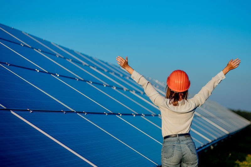 Idealne położenie paneli słonecznych na dachu: najważniejsze zasady, które musisz znać