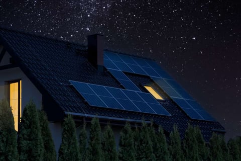 Blackout: come proteggersi con un impianto fotovoltaico dotato di batteria di accumulo
