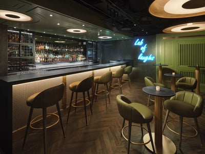 Bars & lounges
