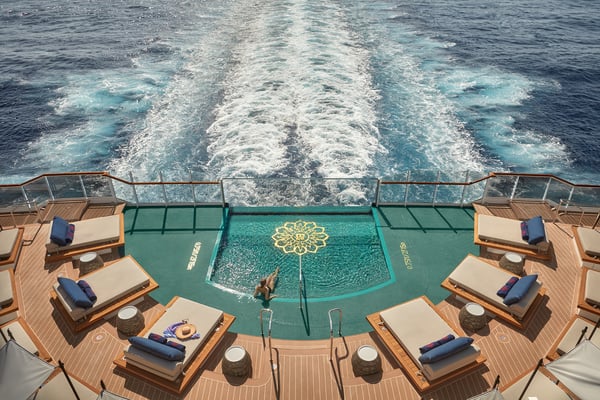 Oplev Exploras luksusskibe med gratis fly t/r - kun hos MyCruise