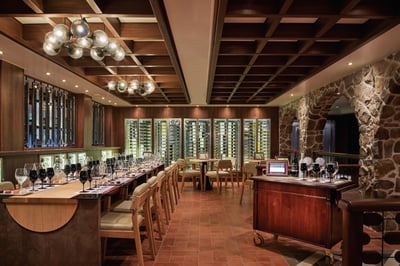 Bars & lounges
