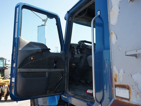 2014 Mack Granite GU713 Quad/A Dump Truck — photo 8