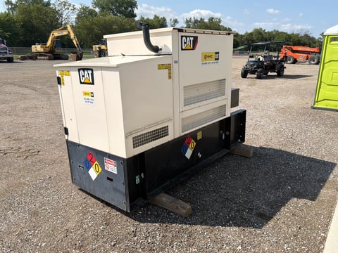 2018 Caterpillar D40-2cc 40KW Generator — photo 5