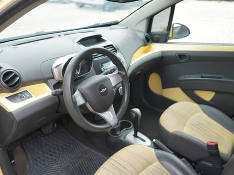 2015 Chevrolet Spark — photo 8