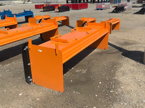 Kit Containers 8' Skid Steer Pusher with Replaceable Shoes and Blade — photo 4