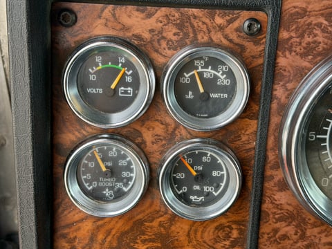 2001 Kenworth T800 T/A Sleeper Truck  — photo 9