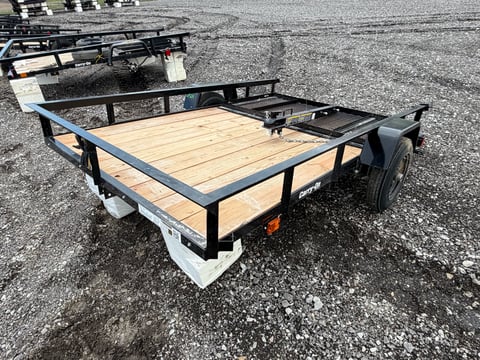 2027 Carry-On Trailer Z5X8GW2K — photo 1