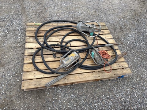 Qty of (2) Electric Concrete Vibrators with Flexible Shafts — photo 2