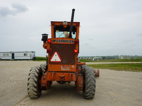Champion 710A Motor Grader — photo 5