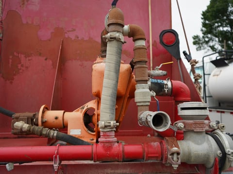 1997 Mack RD690S 4000 Gallon Water Truck — photo 19