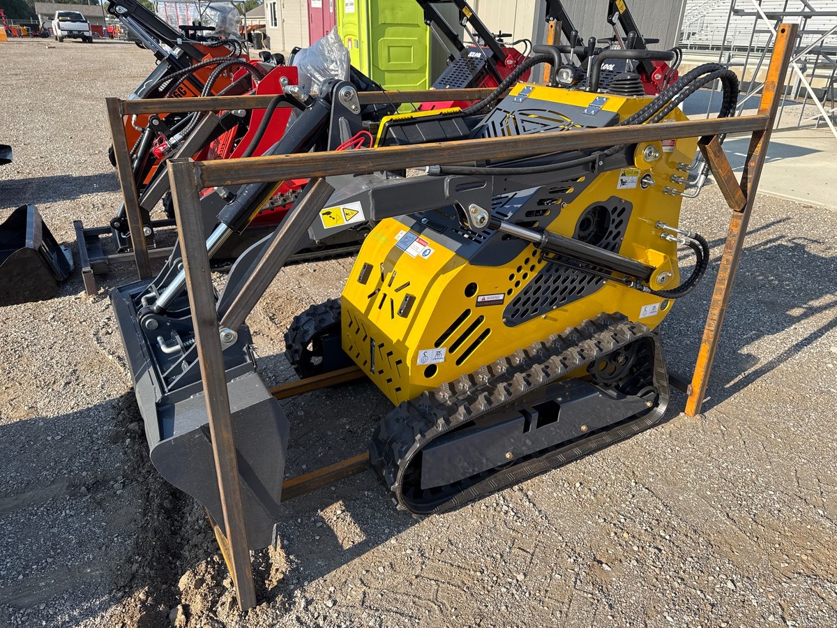 2026 SDLANCH SSL60 Mini Skid Steer Loader (Unused)