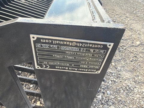 2026 Giyi Gy-RB66 66in Skid Steer Rock Bucket (Unused) — photo 5
