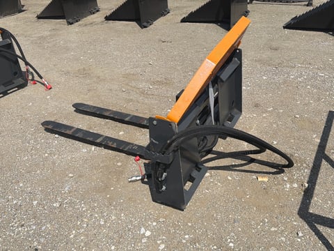 2025 LandHonor HPF-11-3000G Hydraulic Pallet Forks and Frame (Unused) — photo 4