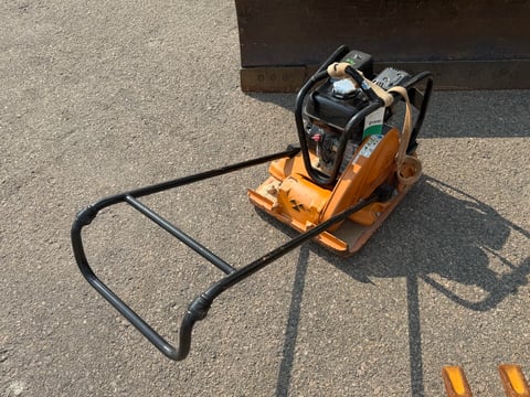 Multiquip MVC88VTH Plate Compactor — photo 3