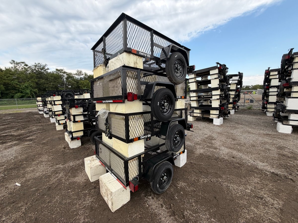 Qty of (4) 2027 Carry-On Trailers Z5X8GW2K