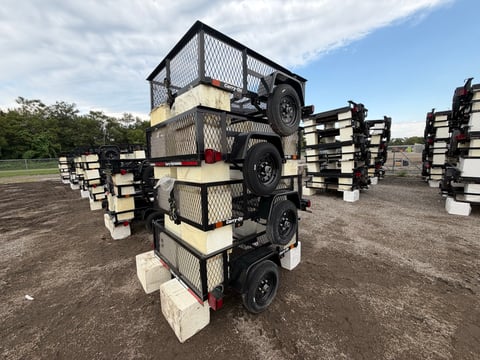 Qty of (4) 2027 Carry-On Trailers Z5X8GW2K — photo 1