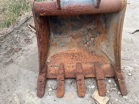 24" Bucket — photo 5