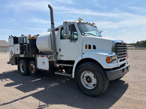 2008 Sterling L7500 Fuel & Lube Truck — photo 2