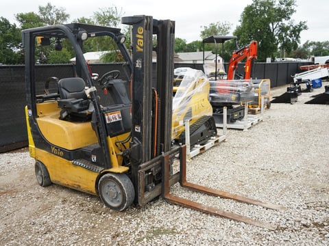 Inoperable - Yale GC030VX Forklift — photo 3