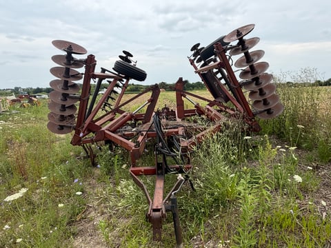 IH 490 Disk Harrow — photo 2