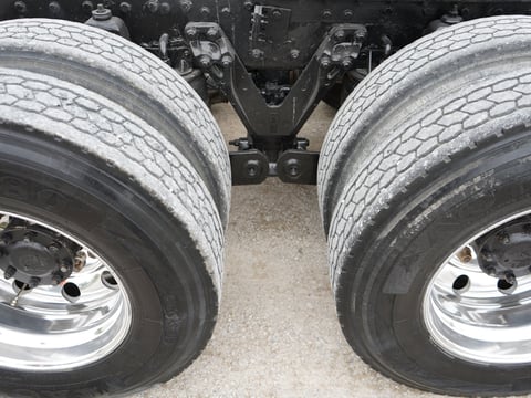 2001 Kenworth T800 T/A Sleeper Truck  — photo 32