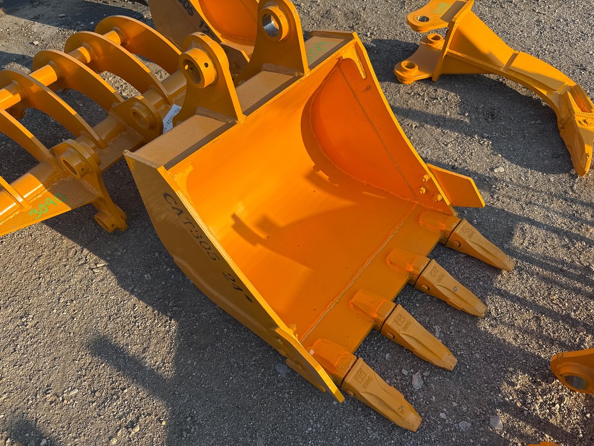 2026 GIYI GY-BK CAT305 24in Excavator Bucket (Unused)