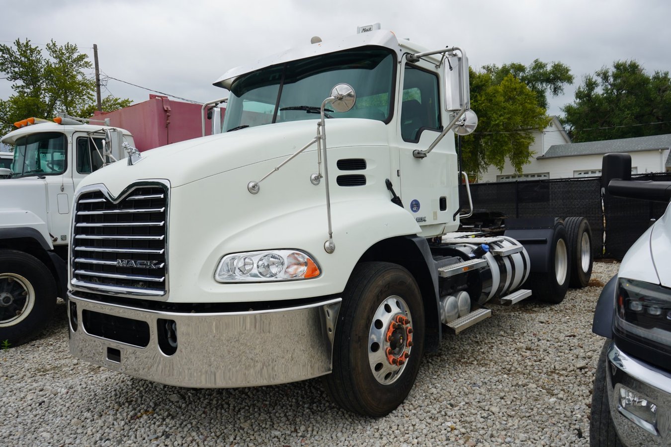 2017 MACK CXU613T T/A Daycab Truck Tractor