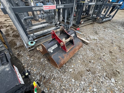 36" Digging Bucket — photo 4