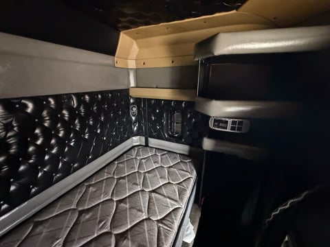 1998 Kenworth T800 T/A  Allison Automatic - Sleeper Truck — photo 14