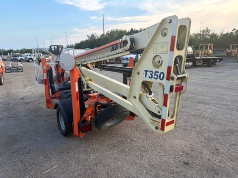 2019 JLG T350 Boom Lift 35' Towable Articulated — photo 13