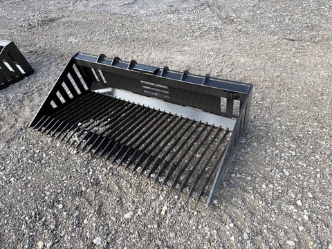 2026 Giyi Gy-RB66 66in Skid Steer Rock Bucket (Unused) — photo 1
