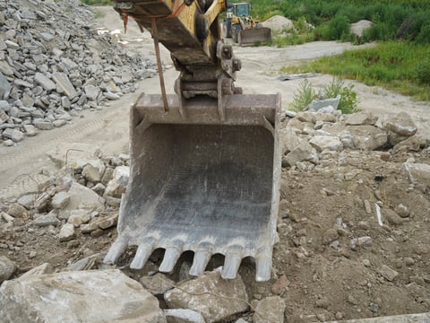 2006 Komatsu PC220LC-8 Hydraulic Excavator — photo 15
